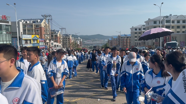 執(zhí)筆亮劍為夢出征|我市千余名學(xué)子參加中考